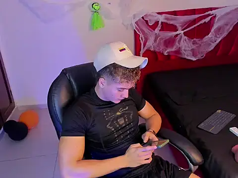 Snapshot of paull_george chatting on October 2025 01:14:01 PM paull george online show from October 2025 01:14:01 PM