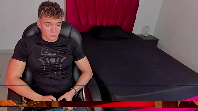 Snapshot of paull_george chatting on October 2025 04:30:02 PM paull george online show from October 2025 04:30:02 PM