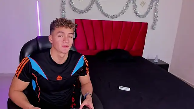 Snapshot of paull_george chatting on November 2025 02:39:02 PM paull george online show from November 2025 02:39:02 PM