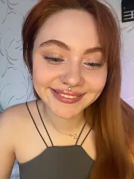 Snapshot of LunaMillie chatting on February 2026 09:29:02 AM LunaMillie online show from February 2026 09:29:02 AM