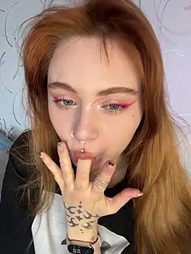 Snapshot of LunaMillie chatting on February 2026 10:16:01 AM LunaMillie online show from February 2026 10:16:01 AM