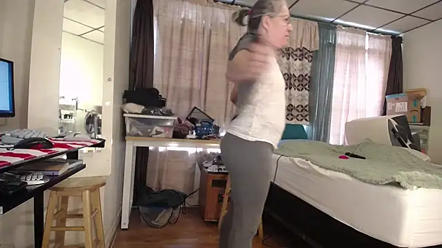 ANALTRAINING4U2 online show from February 2025 04:00:02 PM