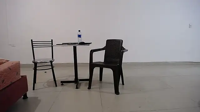 yohacriss online show from October 2025 03:21:02 AM