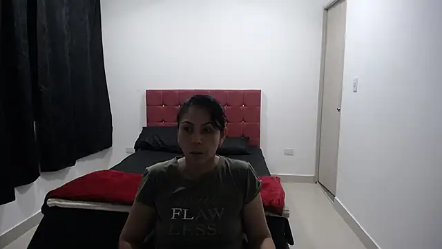 yohacriss online show from November 2025 03:39:01 AM