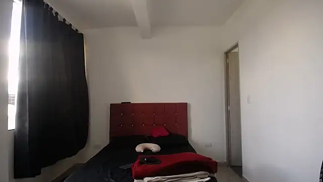 yohacriss online show from November 2025 06:51:02 PM