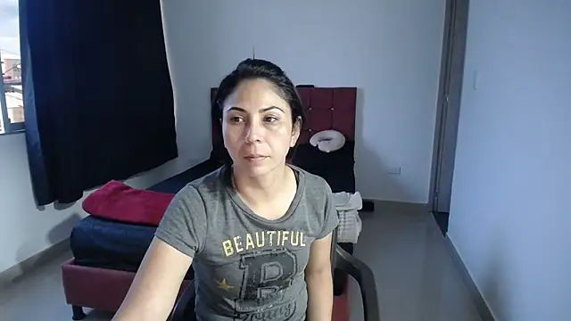 yohacriss online show from December 2025 10:29:02 PM