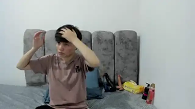 Bruno Cruzz online show from March 2026 02:39:02 AM