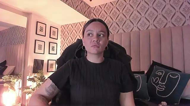 Sky Junne online show from March 2026 05:06:01 PM