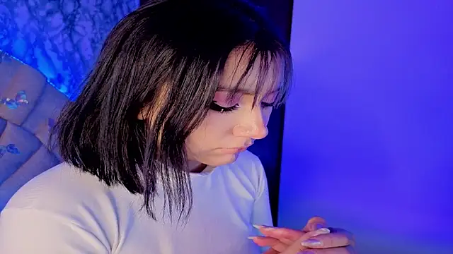 sophiievv online show from June 2026 06:54:02 PM