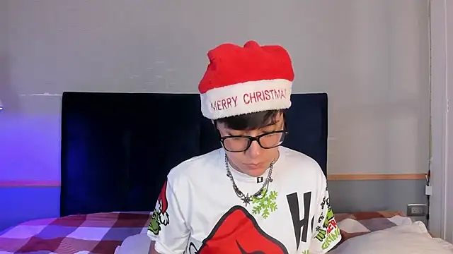 Tsuki Maru online show from December 2025 07:23:02 PM