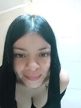 Snapshot of LunaJacobs chatting on November 2025 03:45:02 PM LunaJacobs online show from November 2025 03:45:02 PM