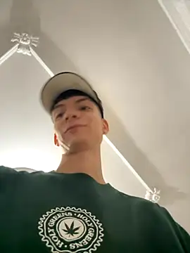 Snapshot of Luck__090 chatting on October 2025 01:24:02 AM Luck  090 online show from October 2025 01:24:02 AM