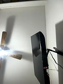 Snapshot of Luck__090 chatting on October 2025 04:32:02 AM Luck  090 online show from October 2025 04:32:02 AM