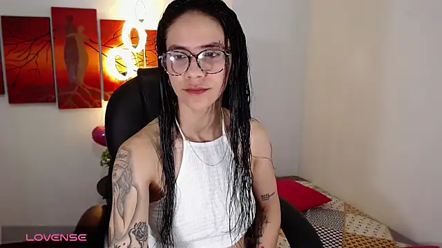 Ashley olivares online show from September 2025 04:56:01 PM