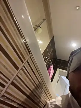 BonchBru online show from October 2025 06:43:02 AM