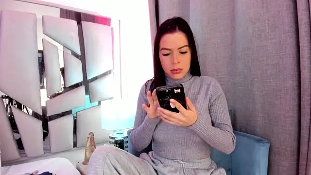 Snapshot of _valeria_saenz_ chatting on May 2026 01:54:02 PM valeria saenz online show from May 2026 01:54:02 PM