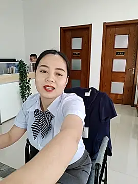 Snapshot of bingxin- chatting on December 2025 06:43:02 AM bingxin- online show from December 2025 06:43:02 AM