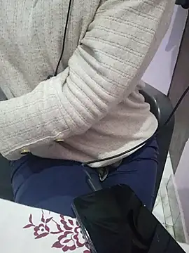 Snapshot of FUNS32514 chatting on December 2025 01:17:01 PM FUNS32514 online show from December 2025 01:17:01 PM