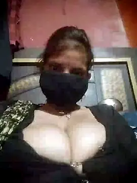 Snapshot of Sona_42i chatting on September 2025 04:08:01 PM Sona 42i online show from September 2025 04:08:01 PM