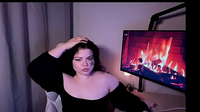 Snapshot of GoddessDarina chatting on November 2025 10:01:01 PM GoddessDarina online show from November 2025 10:01:01 PM