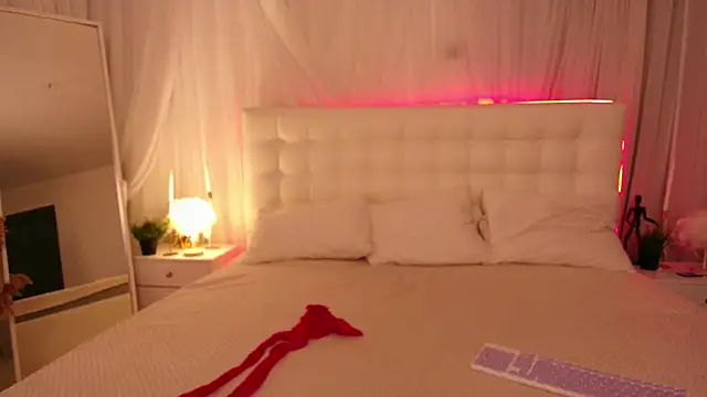 Lilit 1Love online show from September 2025 05:07:01 PM