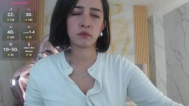 sara lopez s online show from October 2025 01:33:02 PM