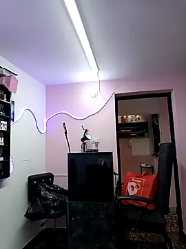 Snapshot of GabyMontenegro chatting on October 2025 05:59:01 PM GabyMontenegro online show from October 2025 05:59:01 PM