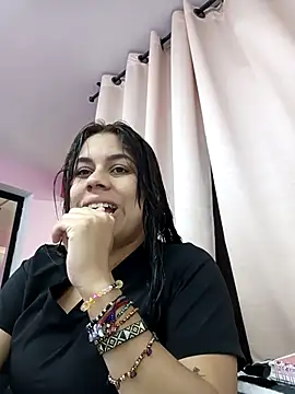 Snapshot of GabyMontenegro chatting on October 2025 06:18:02 PM GabyMontenegro online show from October 2025 06:18:02 PM