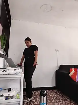 Snapshot of GabyMontenegro chatting on February 2026 05:51:02 PM GabyMontenegro online show from February 2026 05:51:02 PM