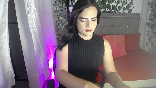 ivone golosa online show from January 2026 08:01:01 PM