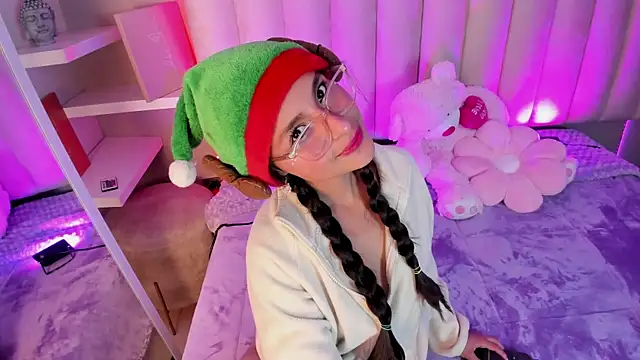 Snapshot of Annie__2 chatting on December 2025 03:01:01 AM Annie 2 online show from December 2025 03:01:01 AM