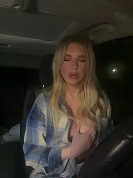 Snapshot of ariawoods chatting on March 2025 01:43:01 AM ariawoods online show from March 2025 01:43:01 AM