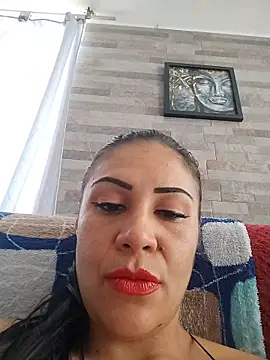 Snapshot of KittyHoleshot87 chatting on June 2026 04:23:01 PM KittyHoleshot87 online show from June 2026 04:23:01 PM