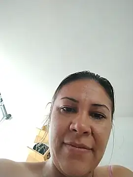 Snapshot of KittyHoleshot87 chatting on July 2026 03:10:01 PM KittyHoleshot87 online show from July 2026 03:10:01 PM