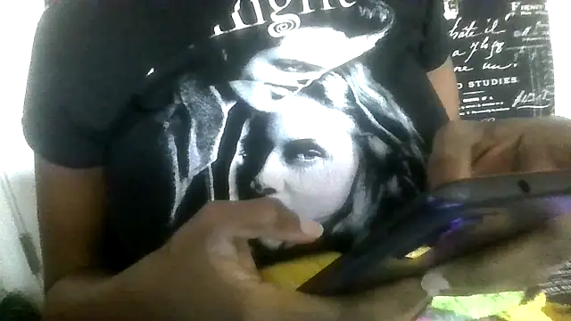 prettymaa online show from September 2025 07:05:01 PM