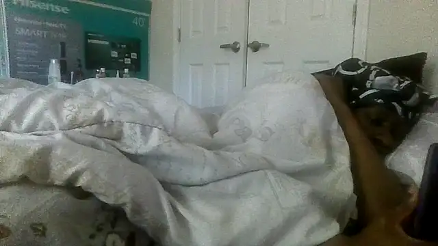 Snapshot of prettymaa chatting on April 2026 07:28:01 PM prettymaa online show from April 2026 07:28:01 PM