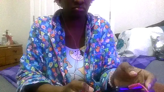 Snapshot of prettymaa chatting on May 2026 04:19:01 AM prettymaa online show from May 2026 04:19:01 AM