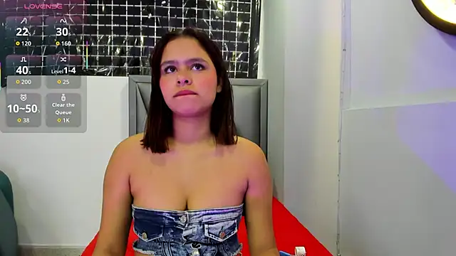 Snapshot of Sofia_villareal chatting on November 2025 12:09:02 PM Sofia villareal online show from November 2025 12:09:02 PM