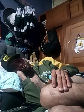 Snapshot of hairy_mannn chatting on January 2026 05:27:02 PM hairy mannn online show from January 2026 05:27:02 PM