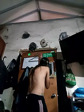 Snapshot of hairy_mannn chatting on January 2026 06:32:02 PM hairy mannn online show from January 2026 06:32:02 PM