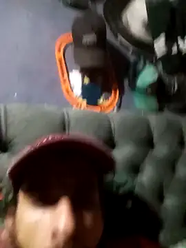 Snapshot of hairy_mannn chatting on February 2026 03:04:02 PM hairy mannn online show from February 2026 03:04:02 PM