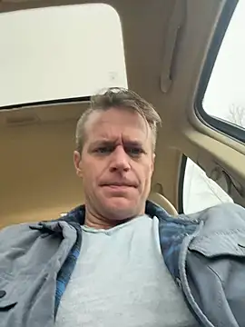 DILFiGuess11 online show from March 2026 02:46:02 PM