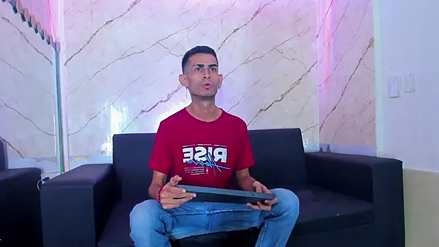 Golldens Dreamss online show from December 2025 12:14:02 PM