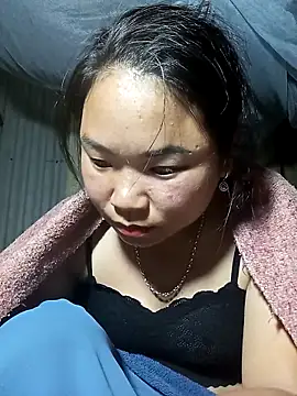 may-squirl online show from November 2025 02:38:01 PM