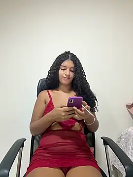 larajuli online show from February 2026 12:19:02 AM