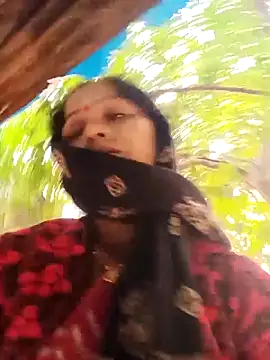 Snapshot of Jooli_xx chatting on November 2025 01:37:01 AM Jooli xx online show from November 2025 01:37:01 AM