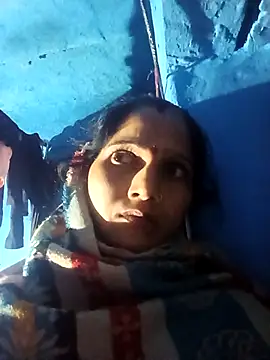 Snapshot of Jooli_xx chatting on November 2025 12:48:02 PM Jooli xx online show from November 2025 12:48:02 PM