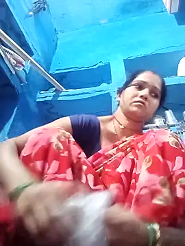 Jooli xx online show from April 2026 04:10:02 AM