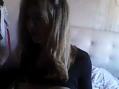 Snapshot of Transfanny chatting on September 2025 03:23:01 PM Transfanny online show from September 2025 03:23:01 PM