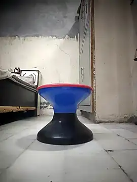 johnysinsr online show from September 2025 04:25:01 AM